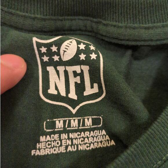 NFL Green Bay Packers Men's Medium Short Sleeve Shirt Wisconsin Green Football - Picture 3 of 6